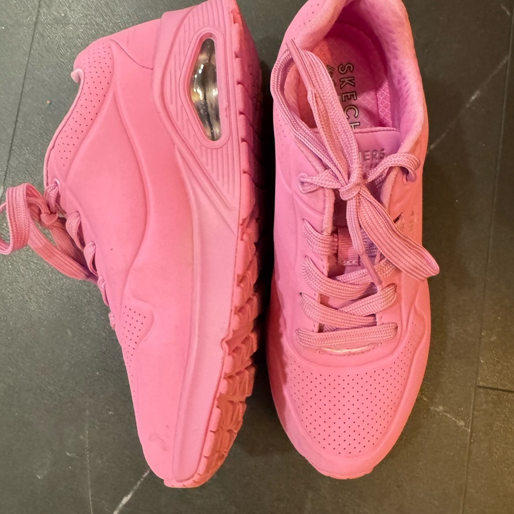 Skechers Women's Bright Pink Sneakers